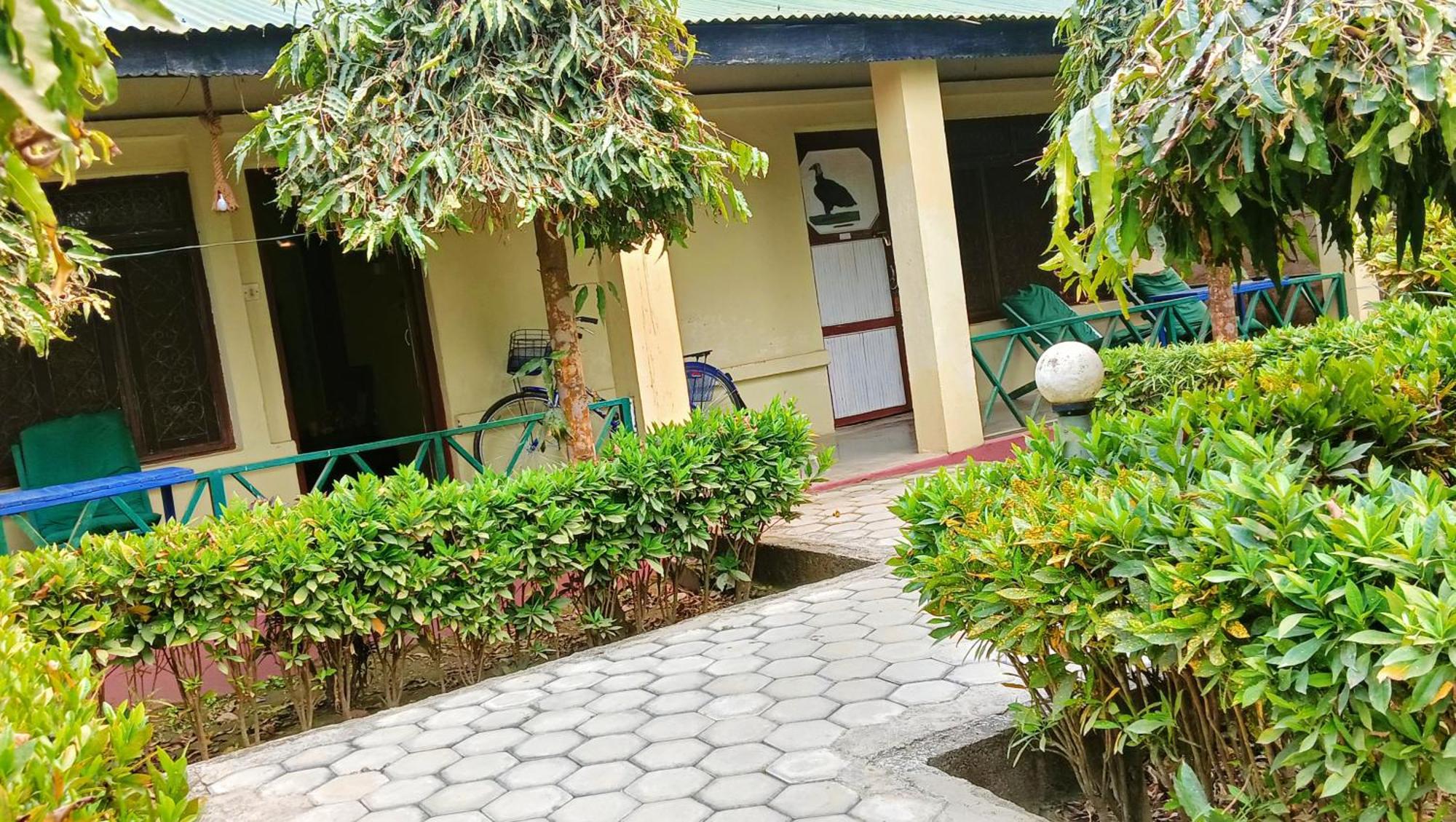 סאורהה Hotel Butterfly - Peaceful Garden For Nature Lovers מראה חיצוני תמונה